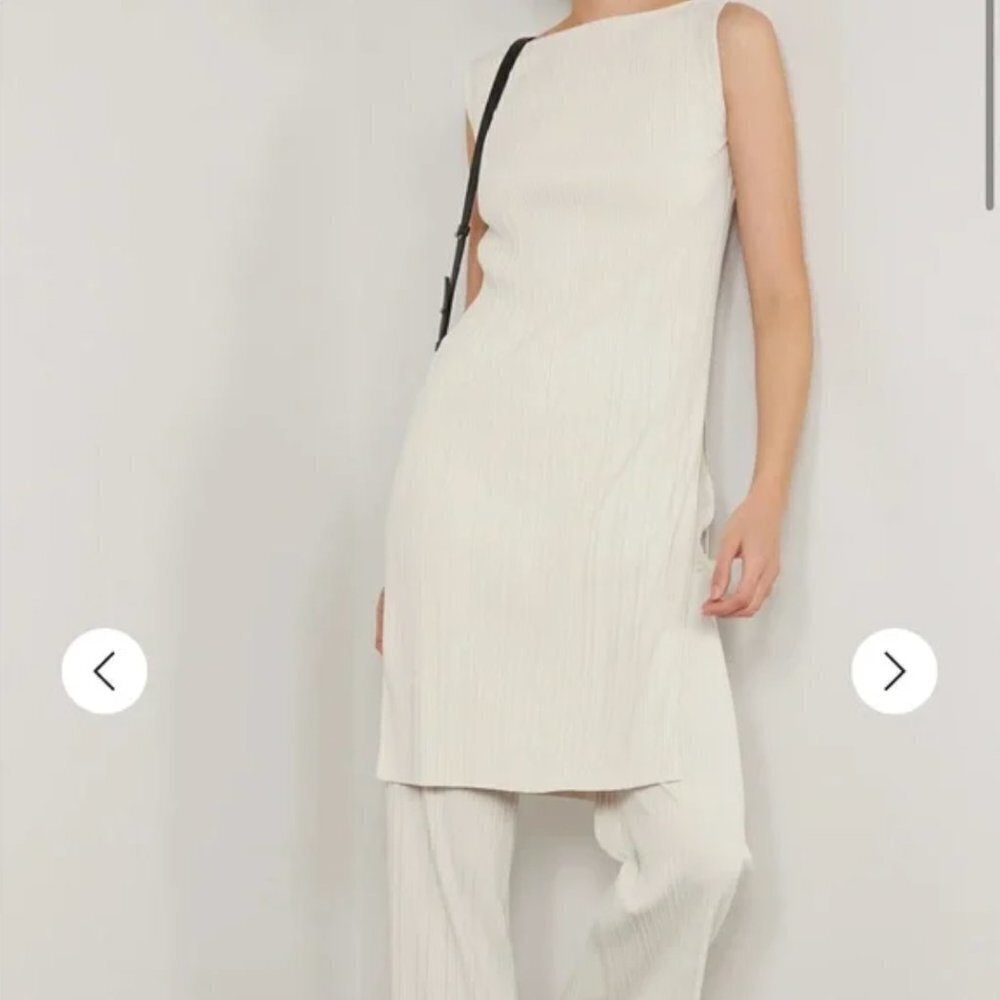 MaxMara Neutral Pleated Tunic Sleeveless Top With Side Slits